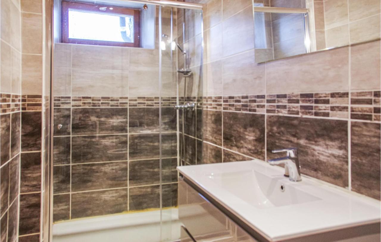 3 Bedroom Beautiful Home In Cheylade Экстерьер фото